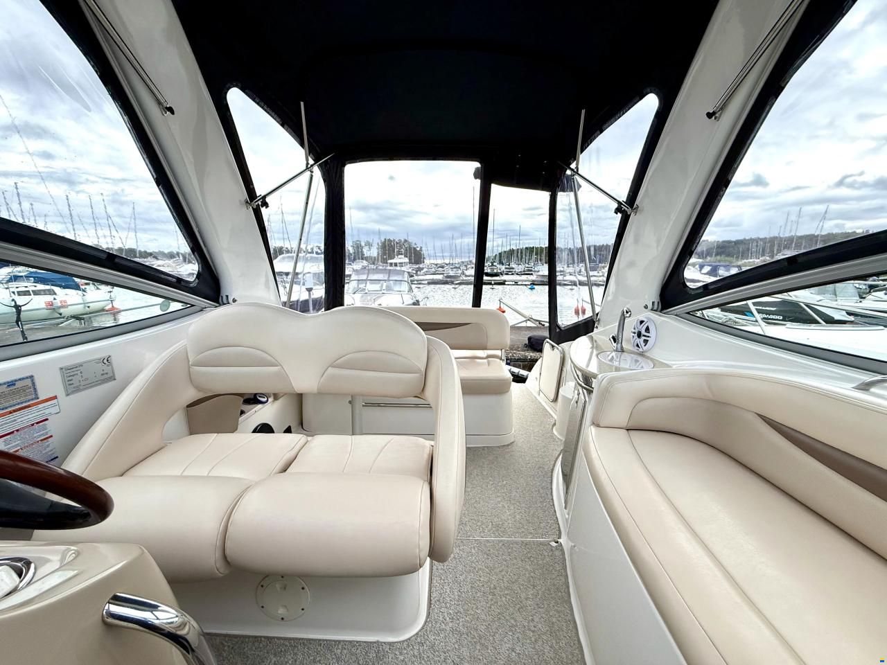 Chaparral 270 Signature
