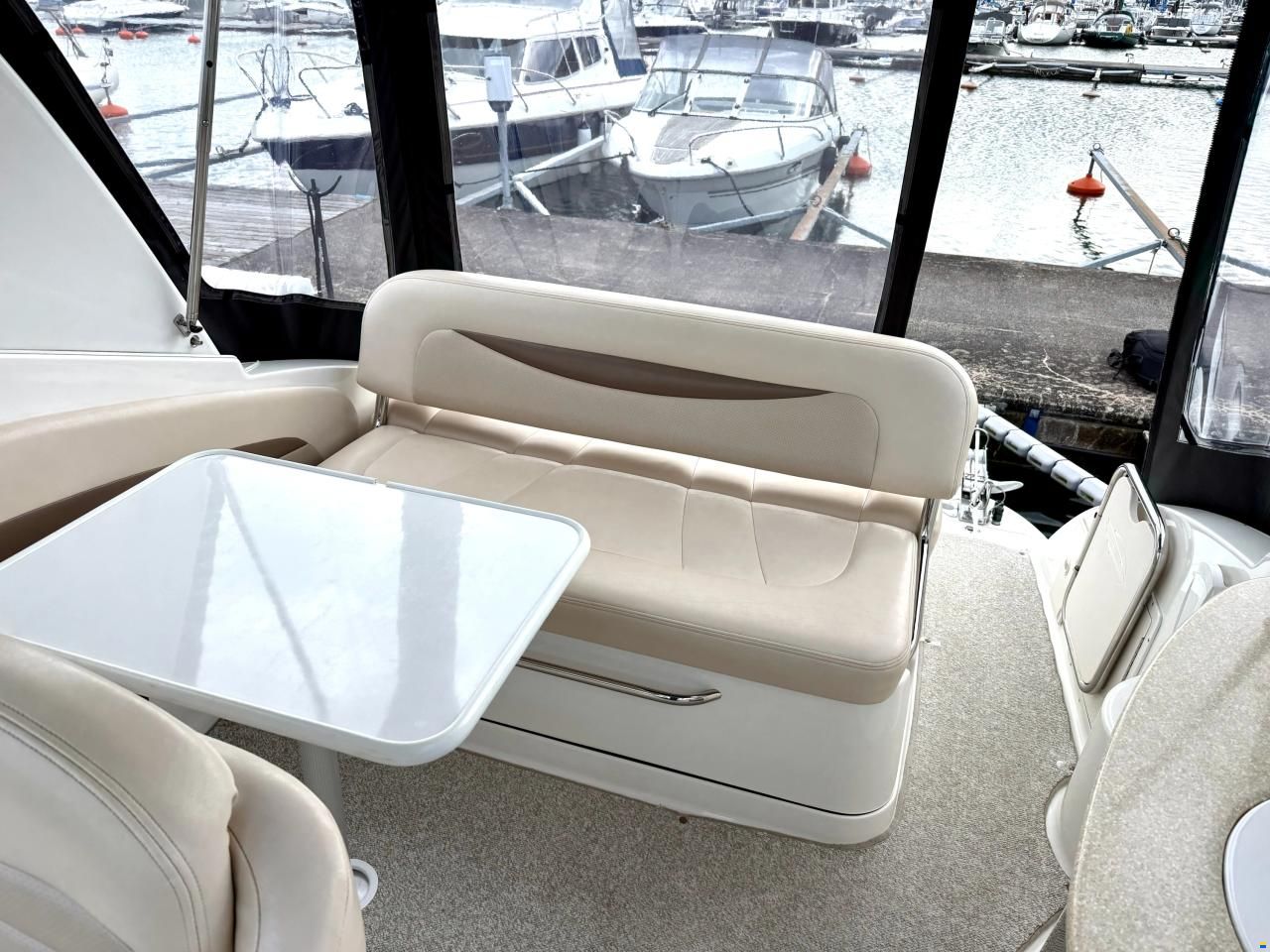 Chaparral 270 Signature