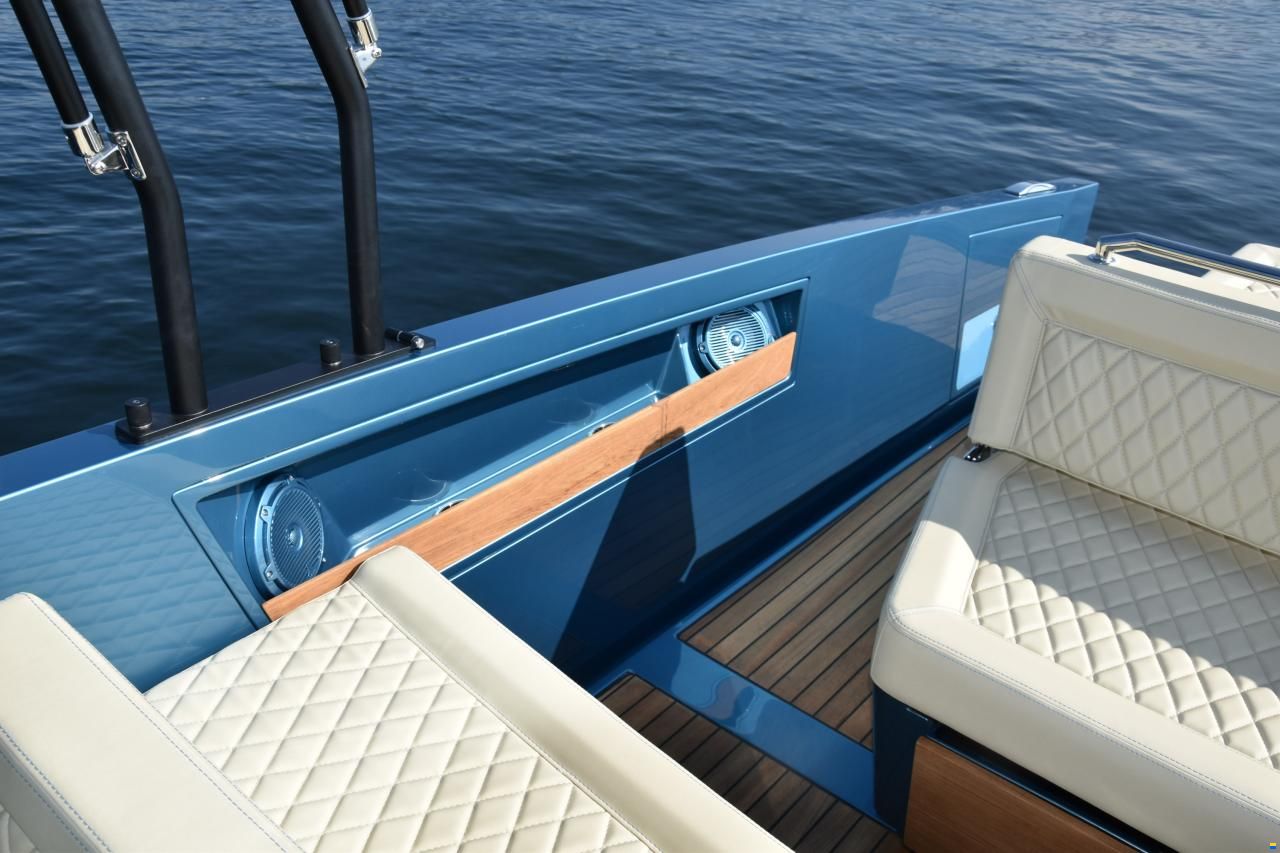 Ganz Boats Ovation 7X Open