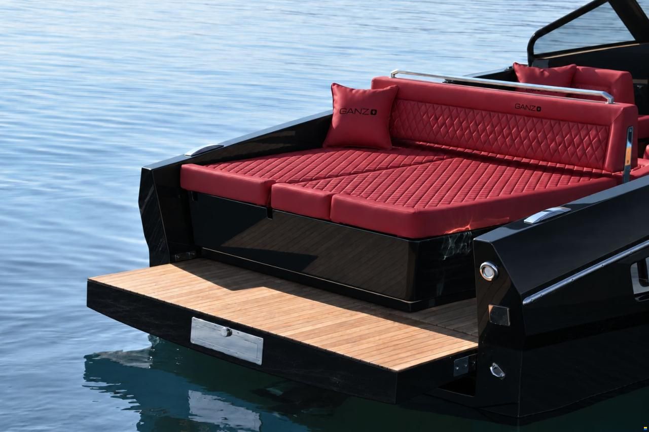 Ganz Boats Ovation 7X Open