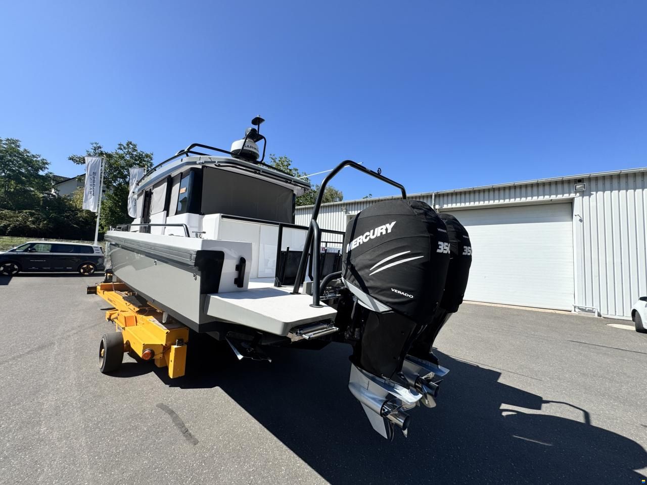 Axopar 37 Cross Cabin