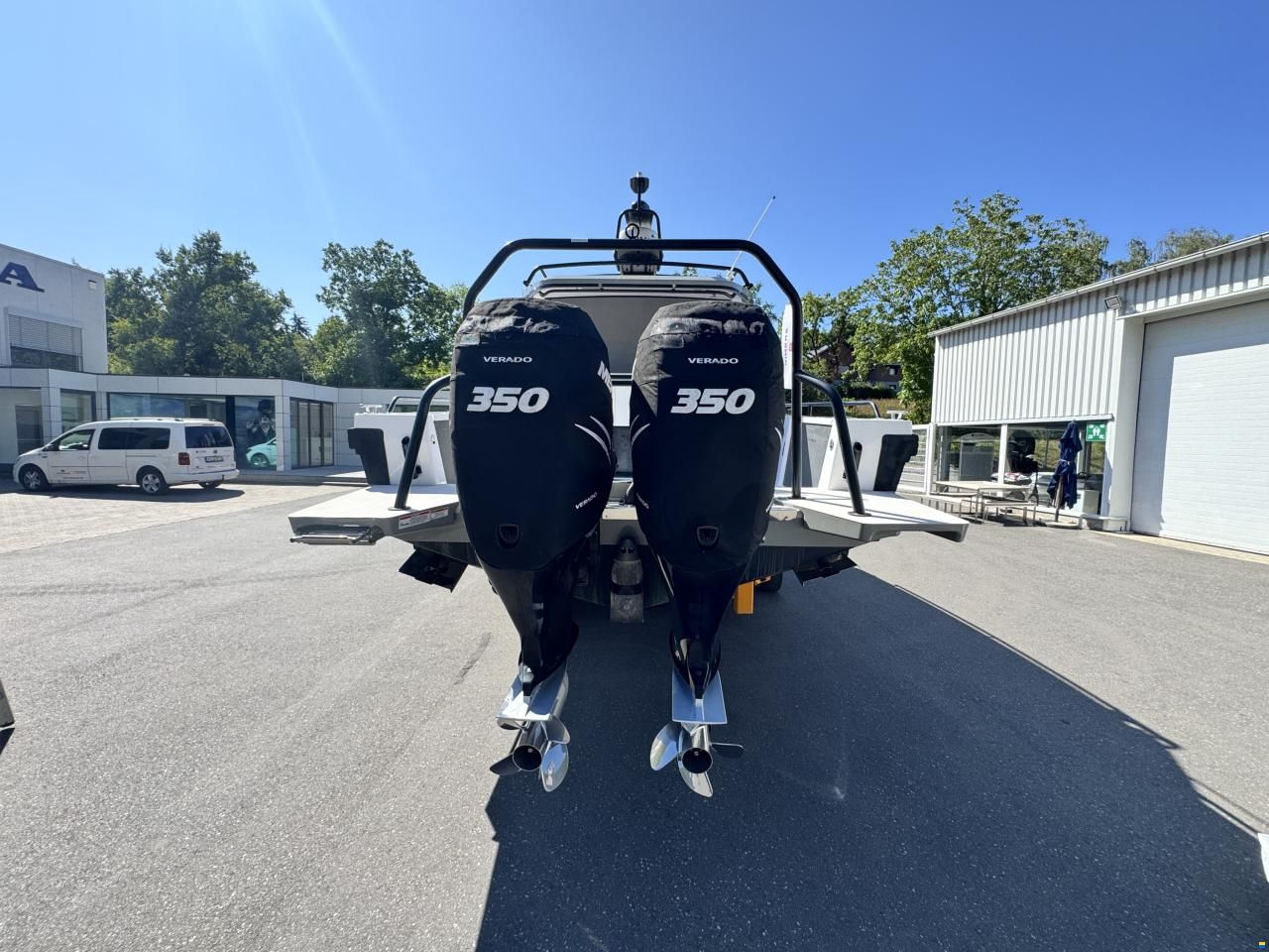 Axopar 37 Cross Cabin