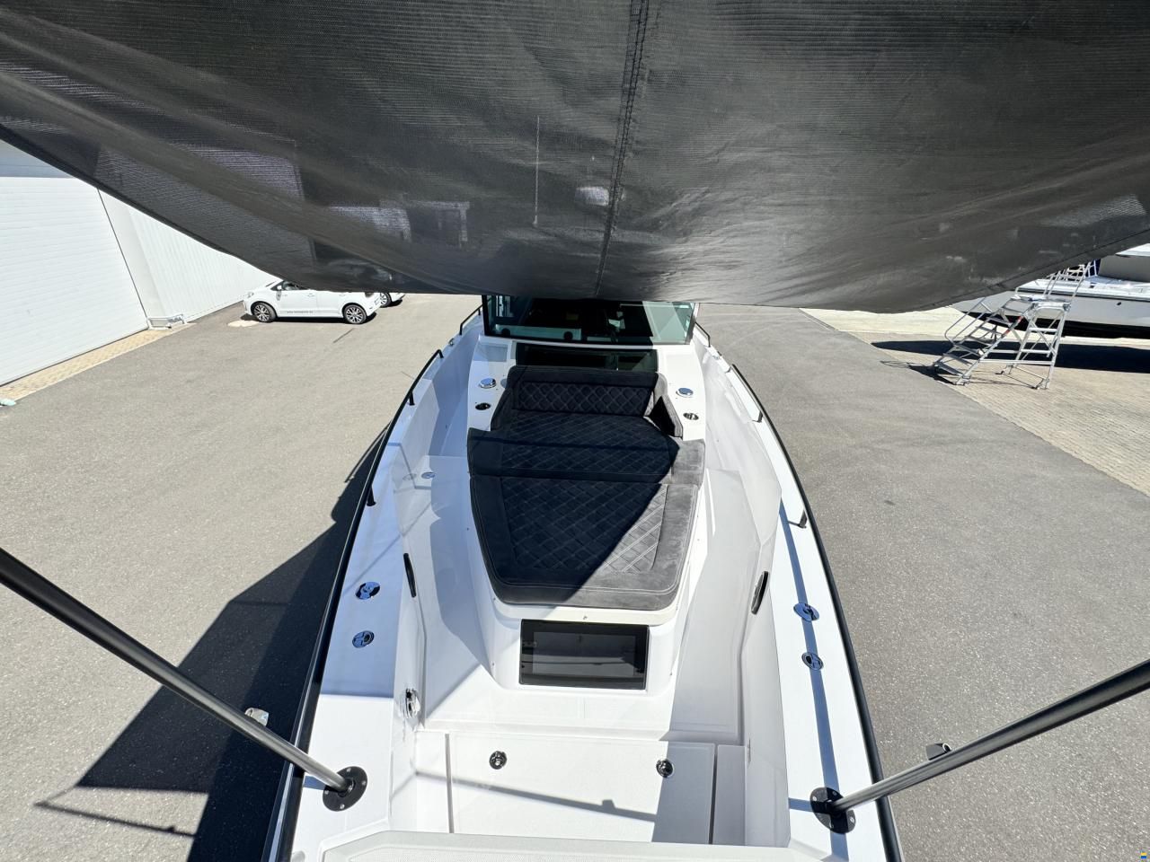 Axopar 37 Cross Cabin