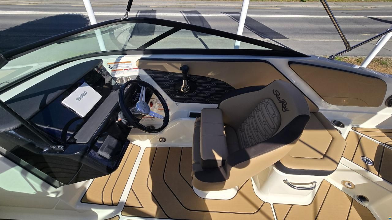 Sea Ray SPX 210 Europe