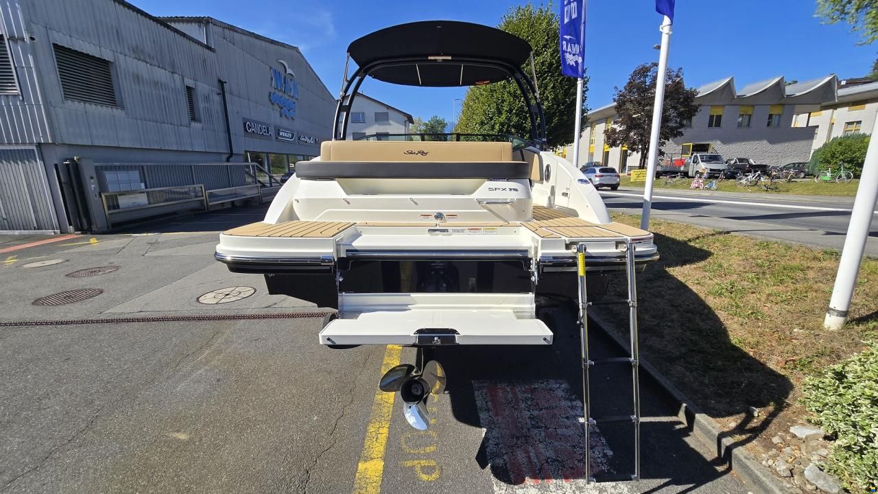 Sea Ray SPX 210 Europe
