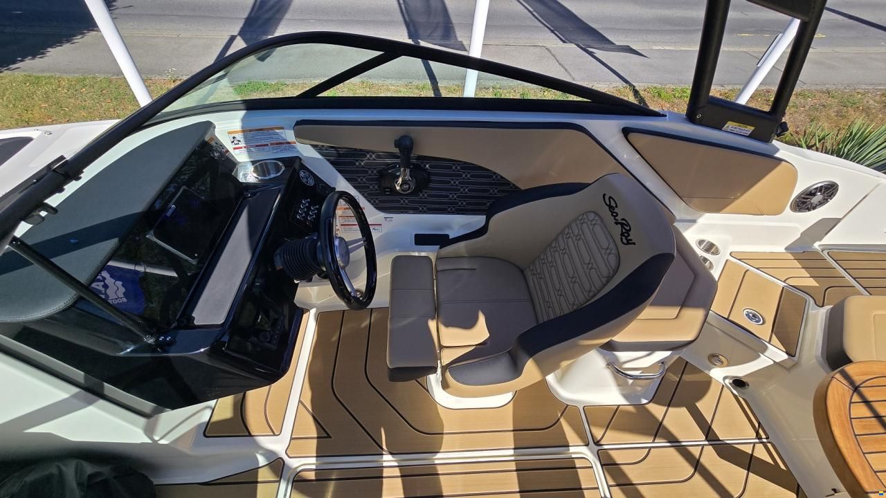 Sea Ray SPX 210 Europe