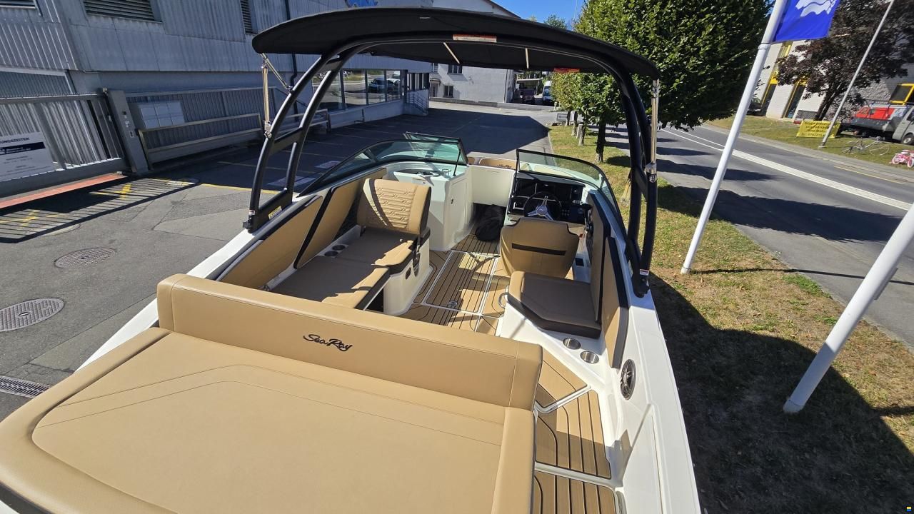 Sea Ray SPX 210 Europe