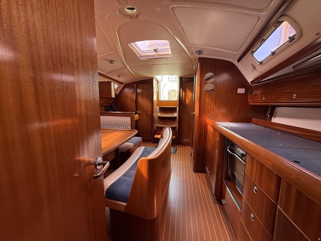 Bavaria 38-3