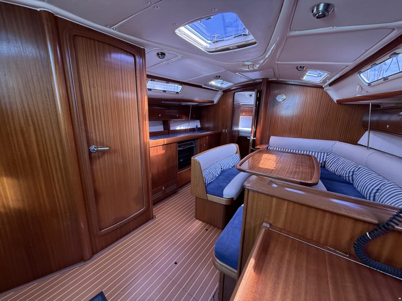 Bavaria 38-3