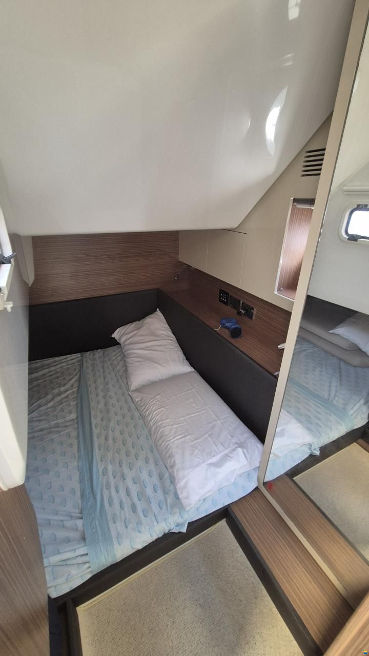 Azimut 34