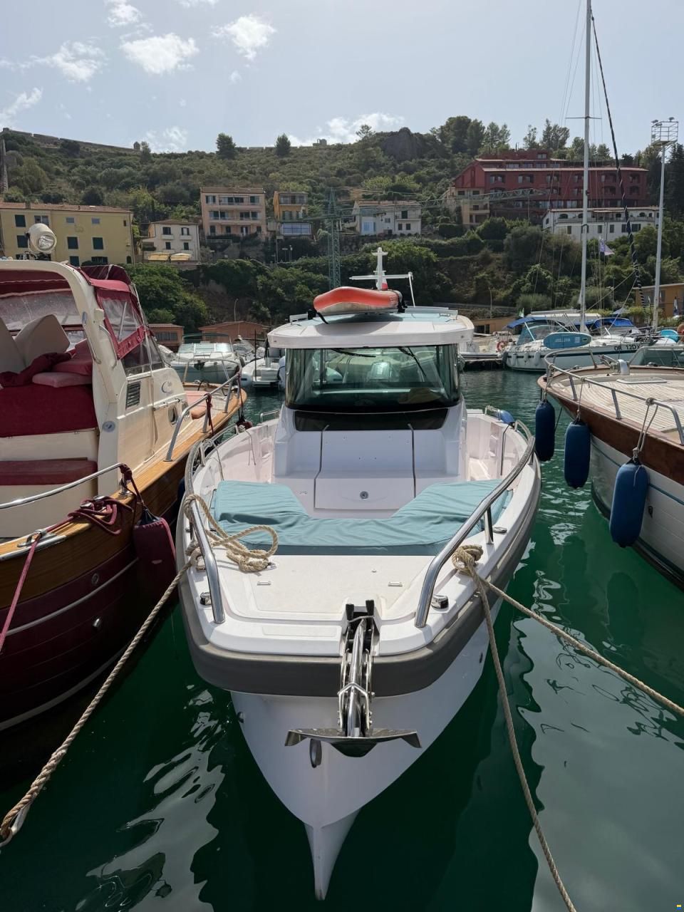 Axopar 29 XC Cross Cabin