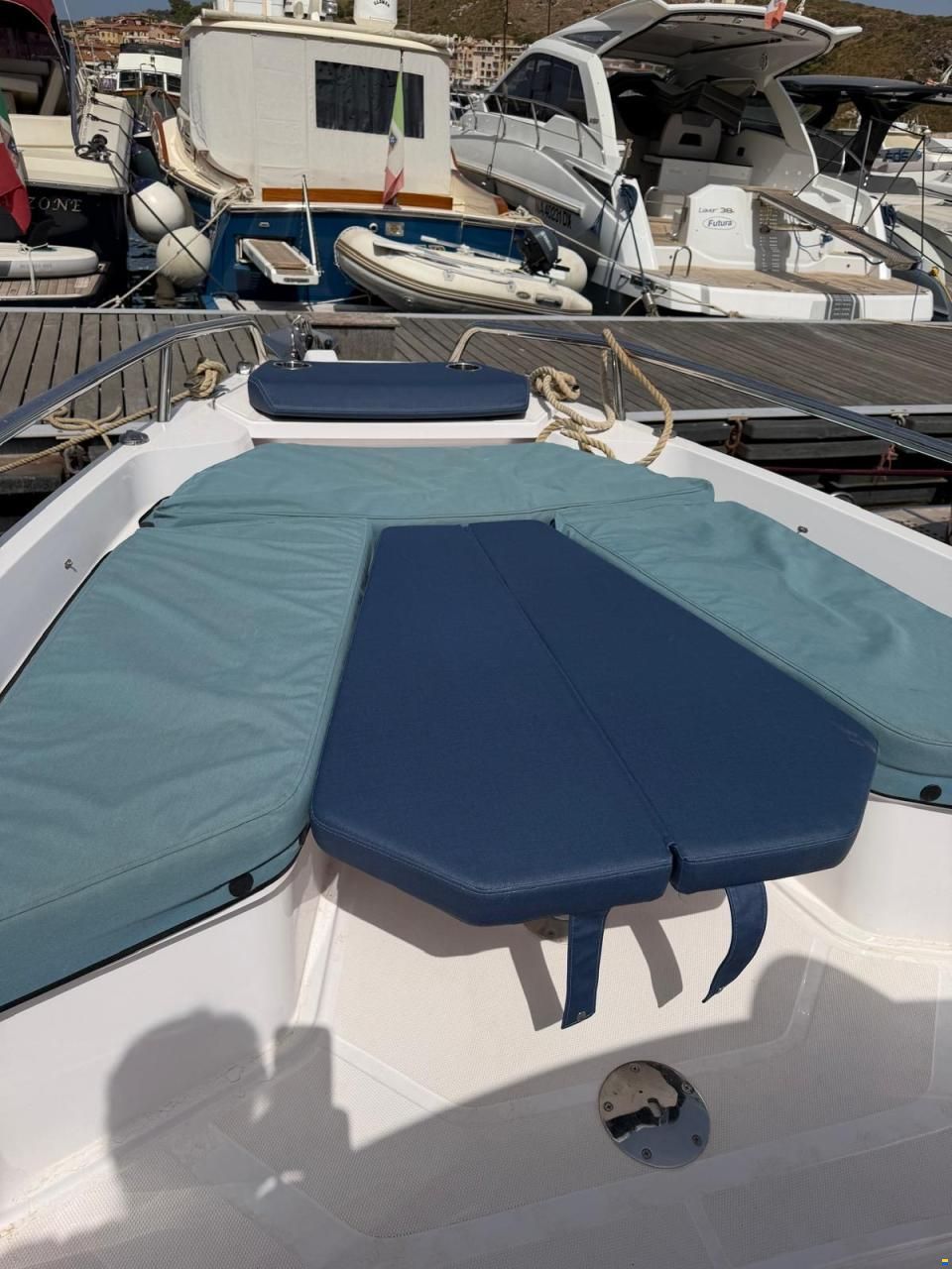 Axopar 29 XC Cross Cabin