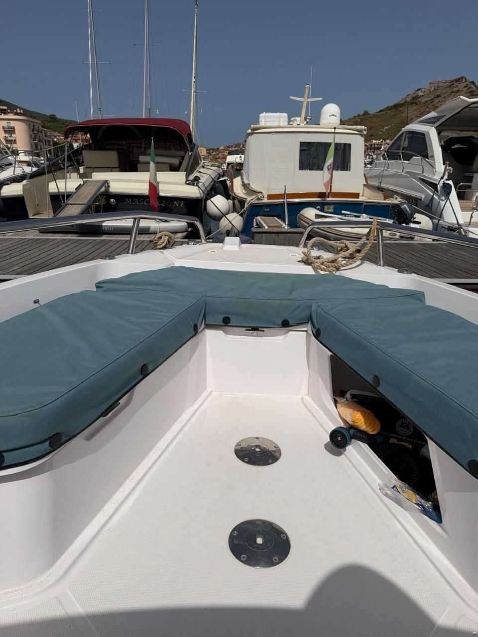 Axopar 29 XC Cross Cabin