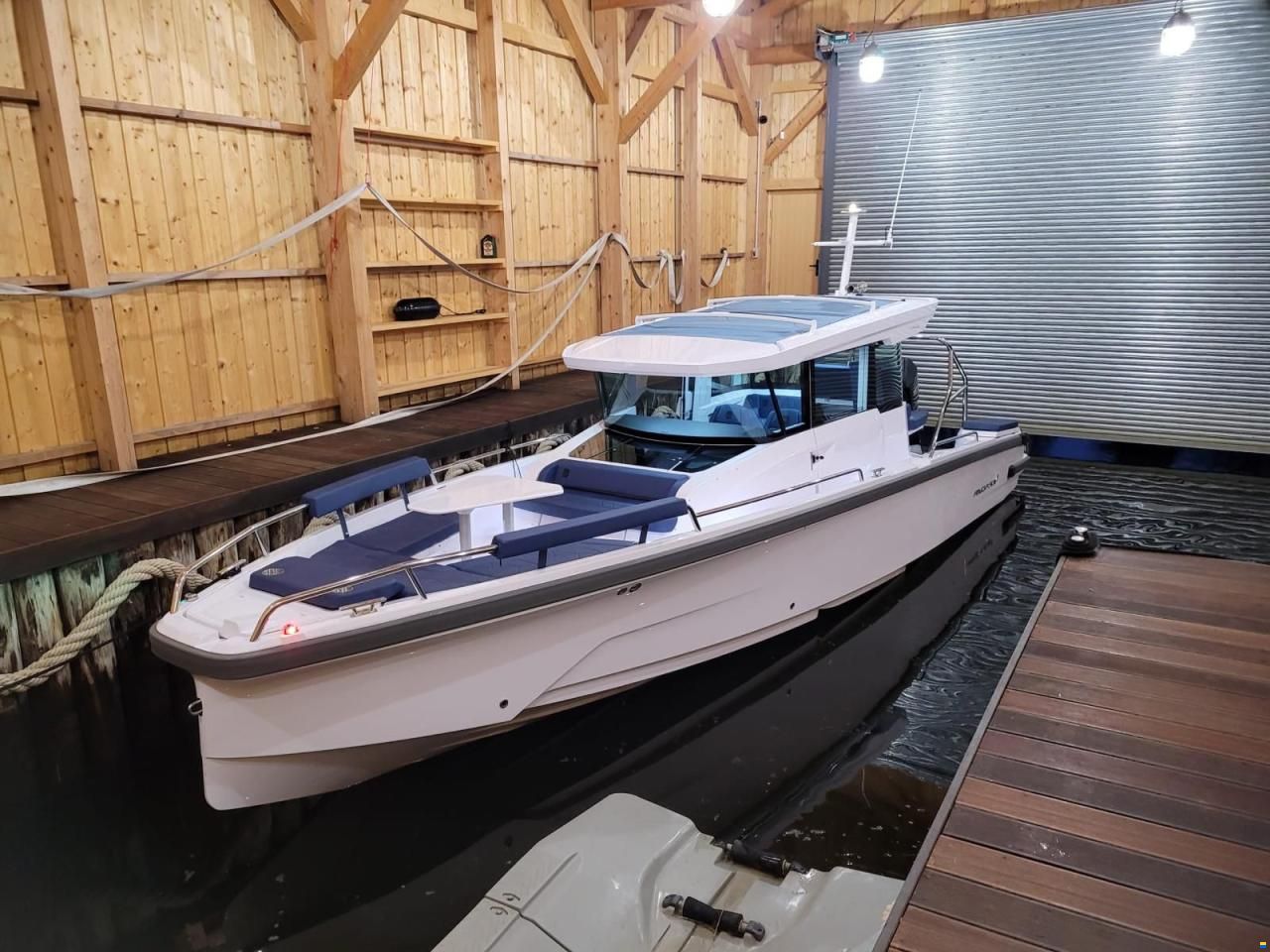 Axopar 29 XC Cross Cabin