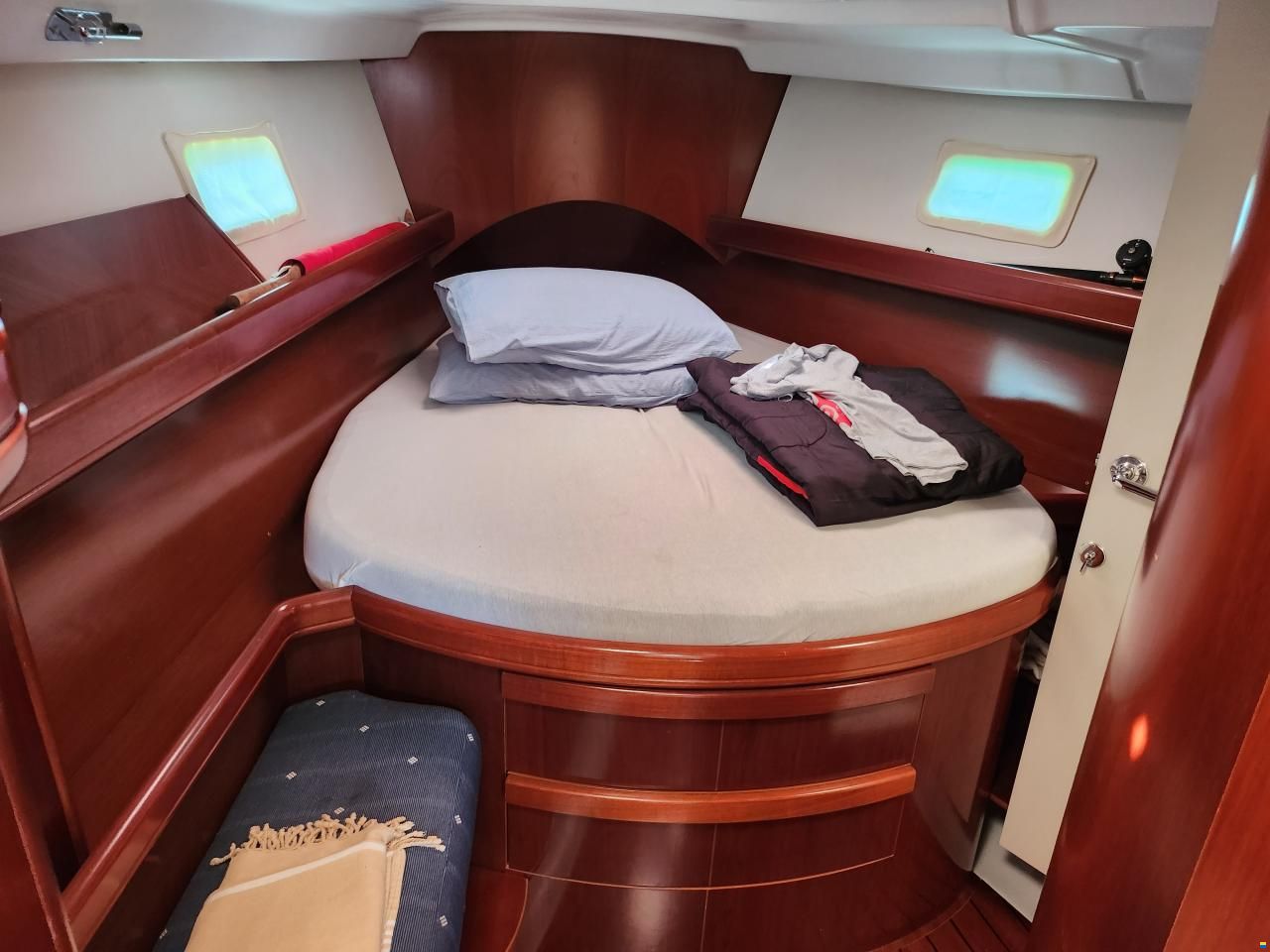 Beneteau Oceanis 423