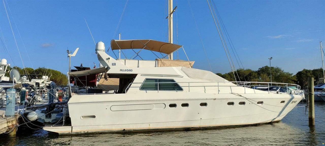 Ferretti ALTURA 52