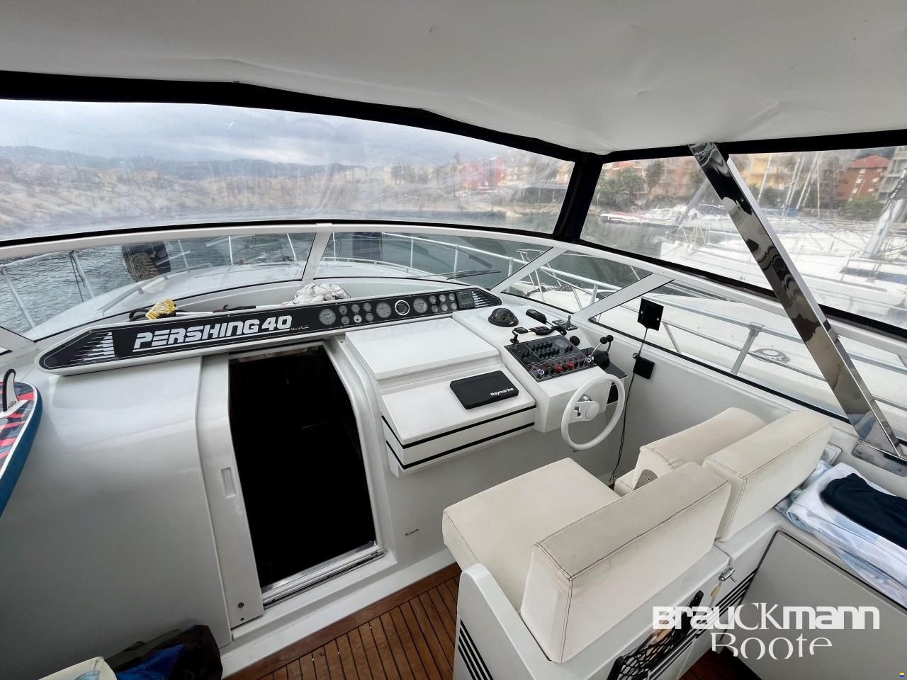 Ferretti Pershing 40