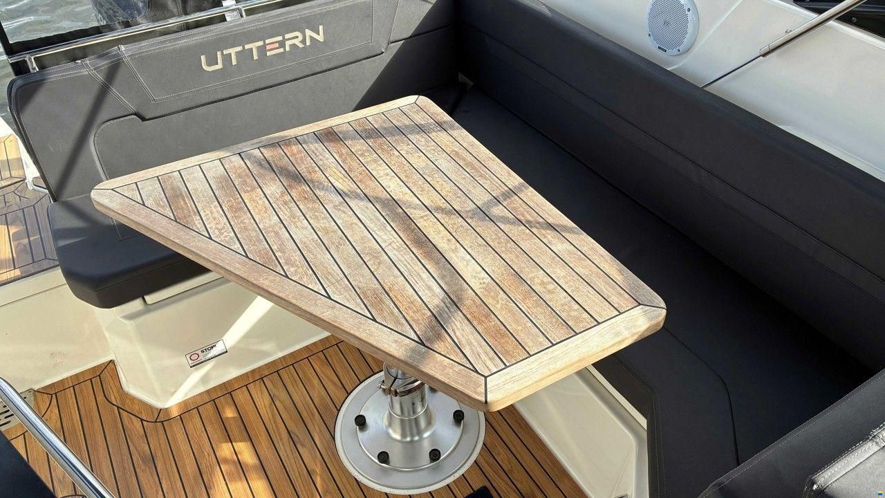 Uttern D77