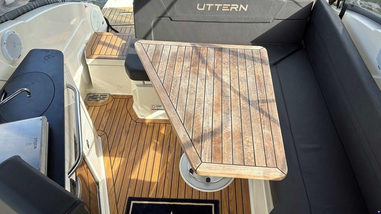 Uttern D77