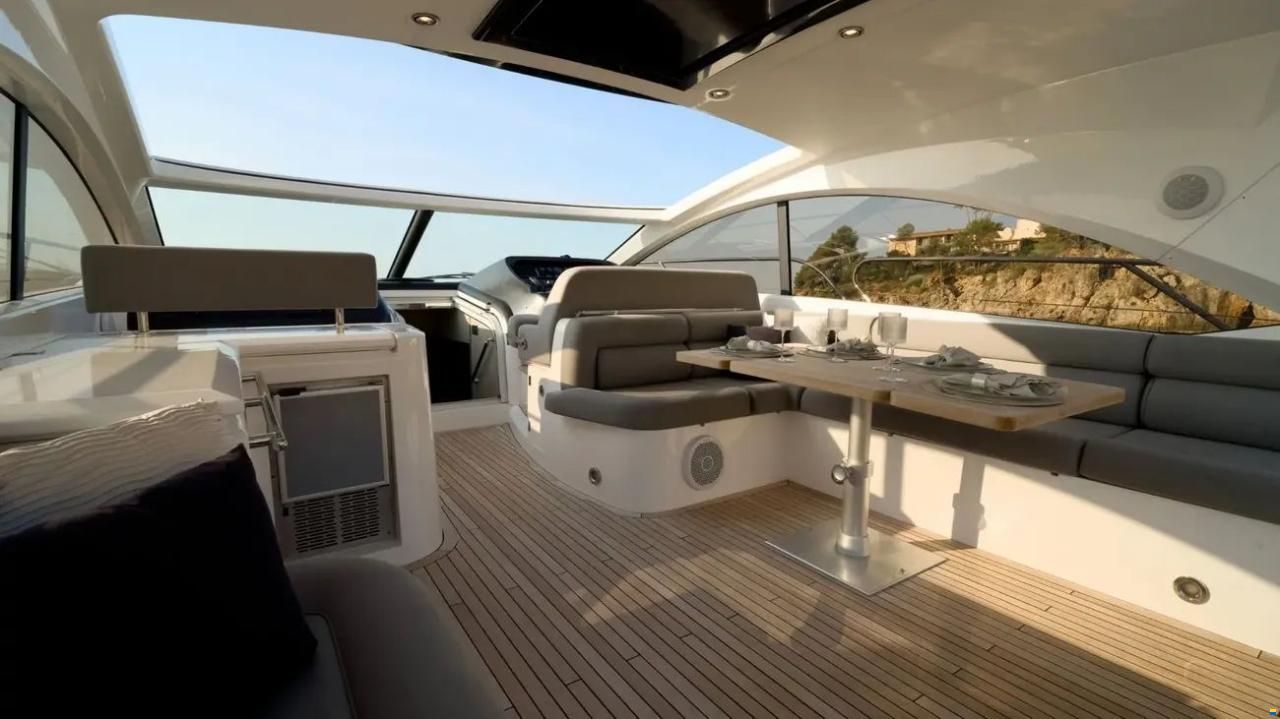 Sunseeker Predator 60