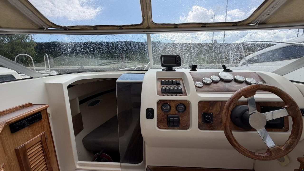Laguna 7500