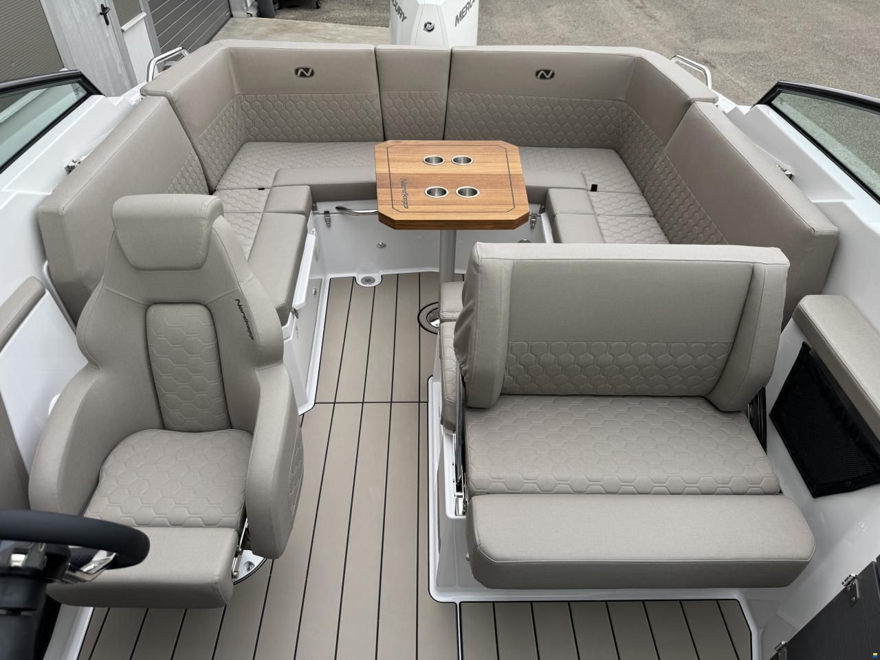Nordkapp Noblesse 720