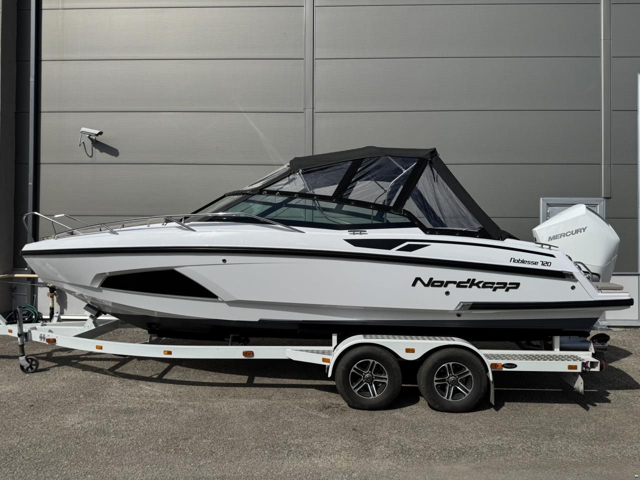 Nordkapp Noblesse 720