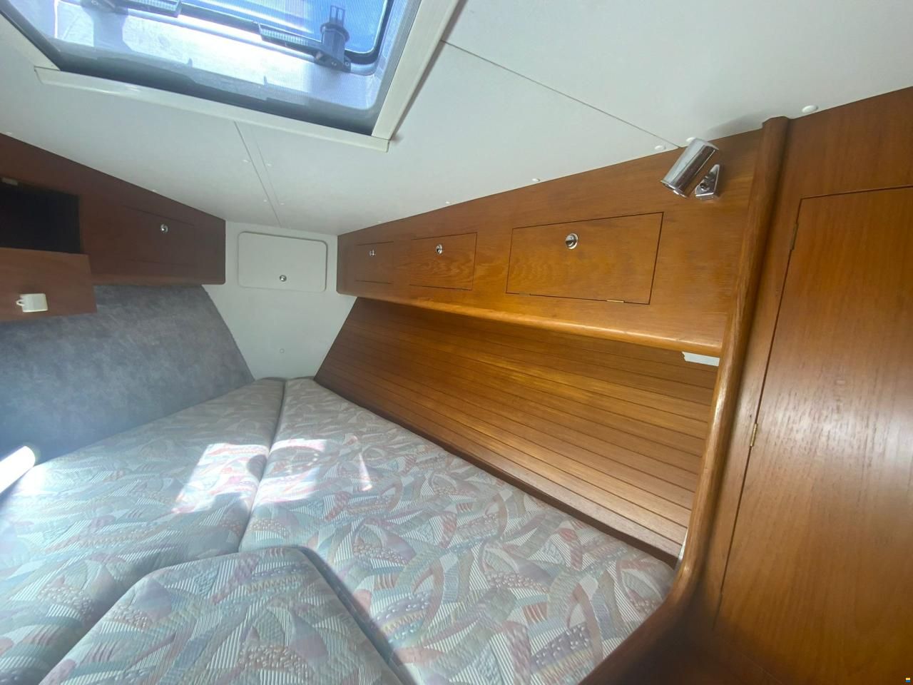 Moody Eclipse 33