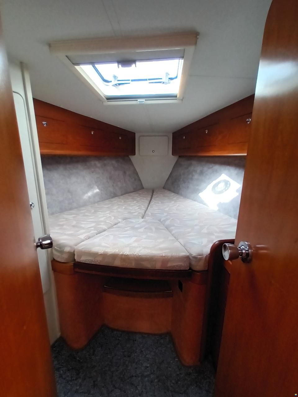 Moody Eclipse 33