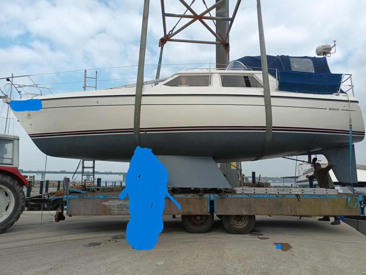 Moody Eclipse 33