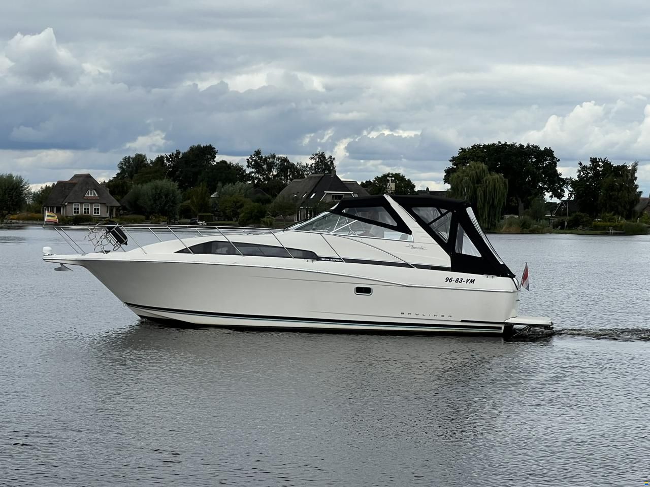Bayliner 3255 Avanti Express