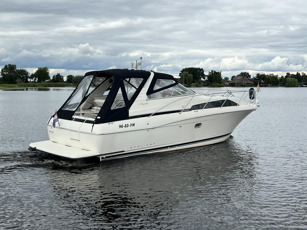Bayliner 3255 Avanti Express