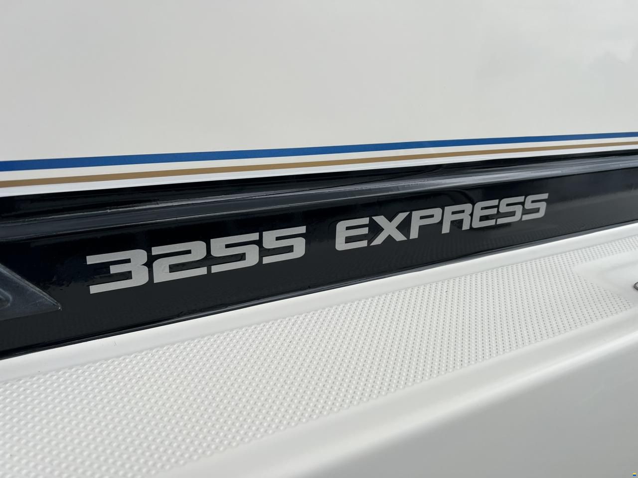 Bayliner 3255 Avanti Express