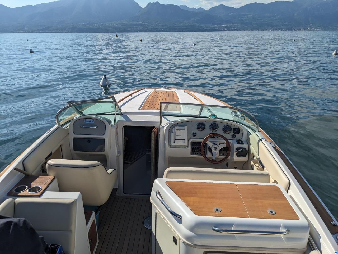 Chris Craft Corsair 28