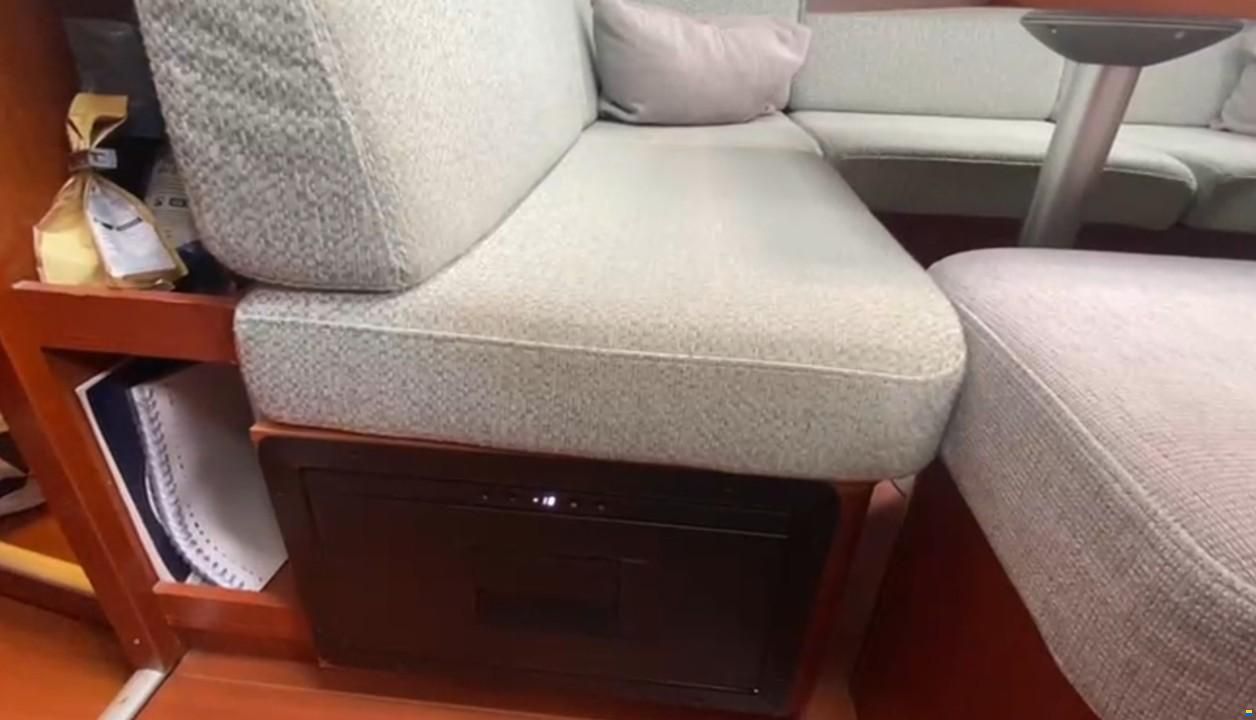 Beneteau Oceanis 43