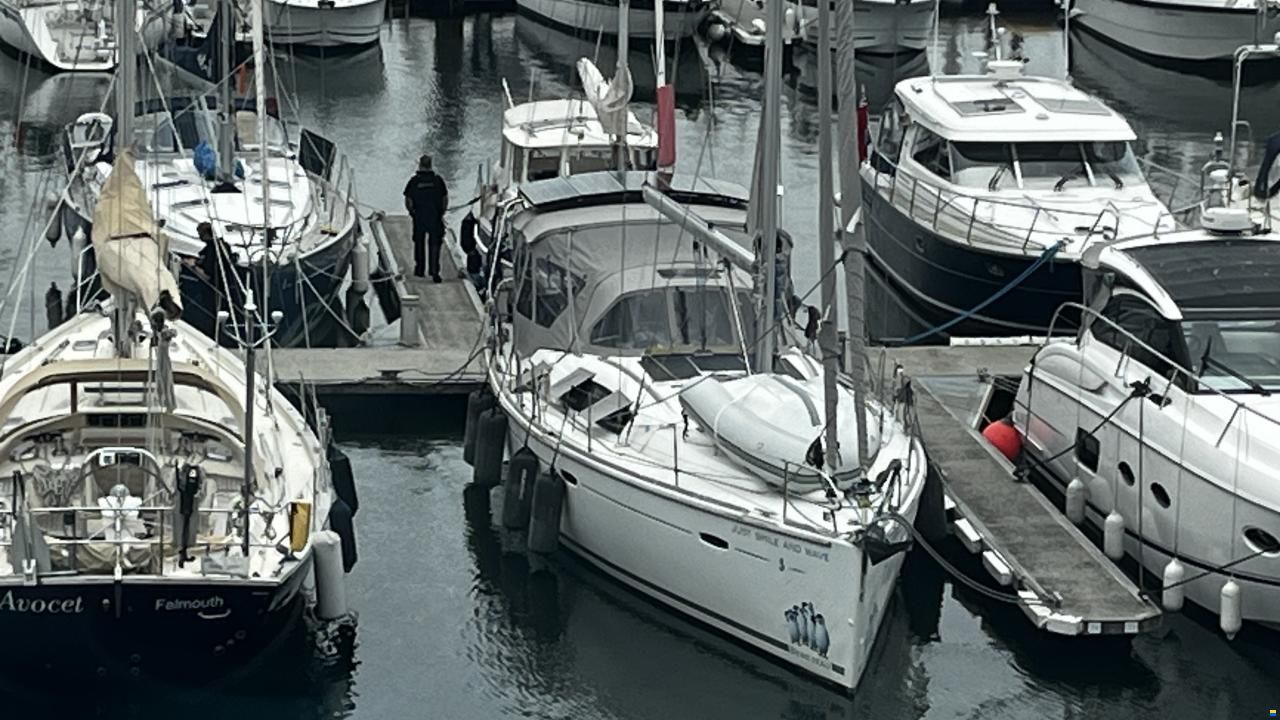 Beneteau Oceanis 43