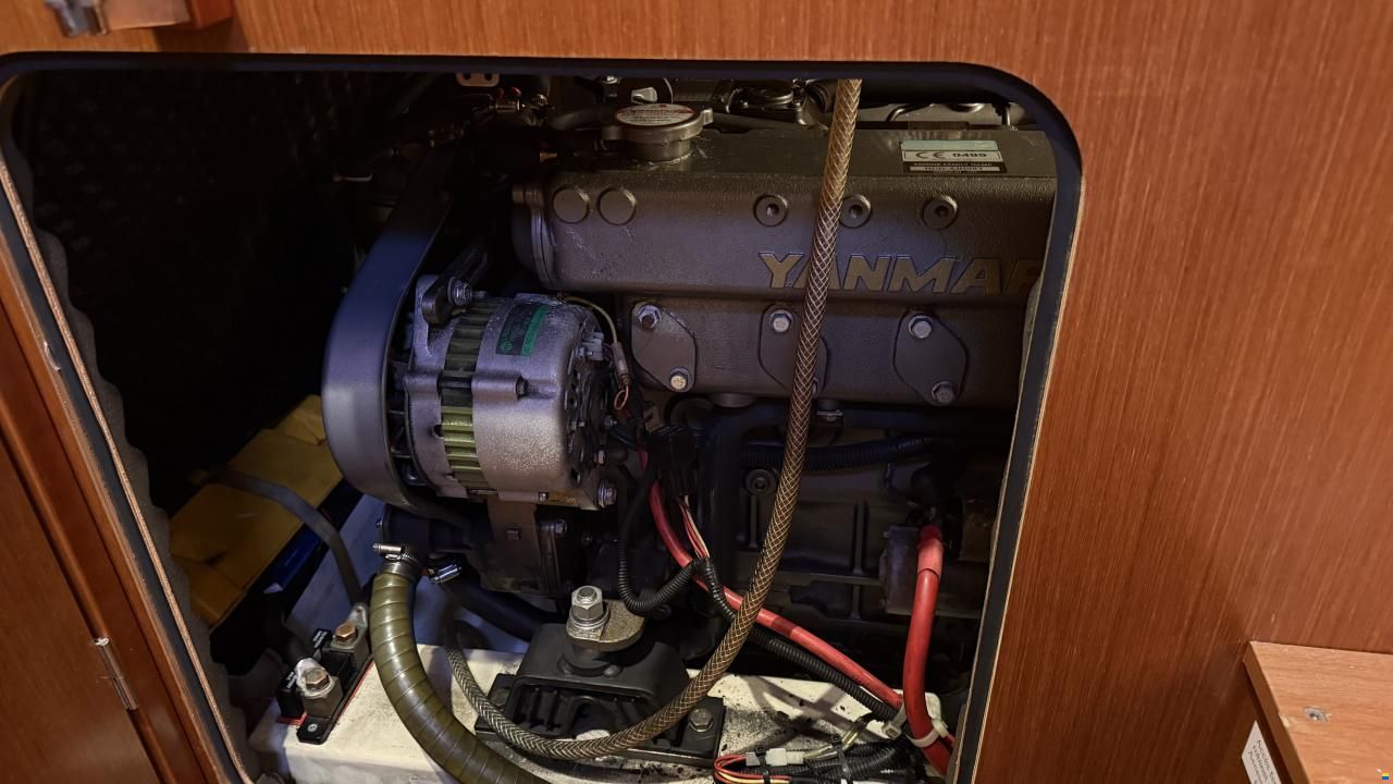 Beneteau Oceanis 43