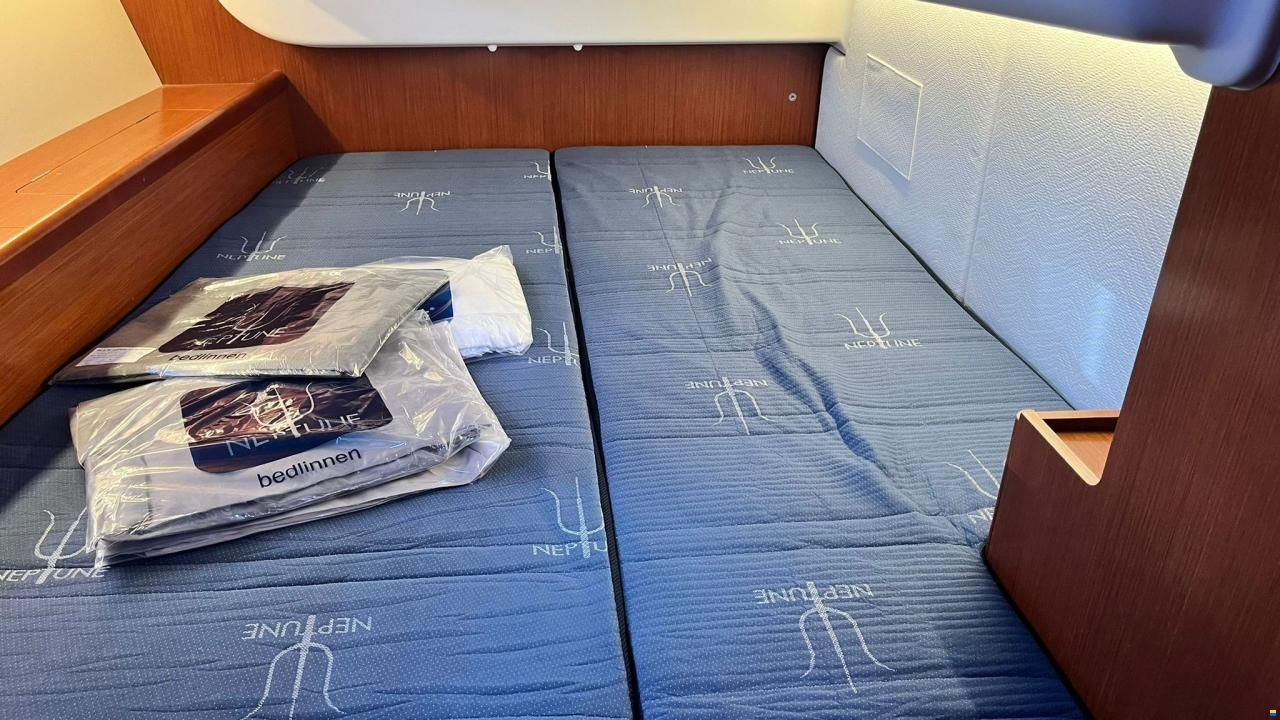 Beneteau Oceanis 43