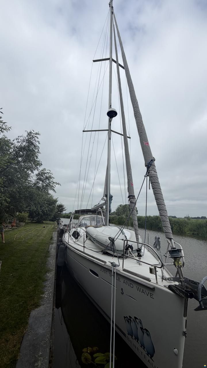 Beneteau Oceanis 43