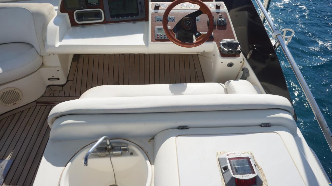 Sealine T52 FLYBRIDGE