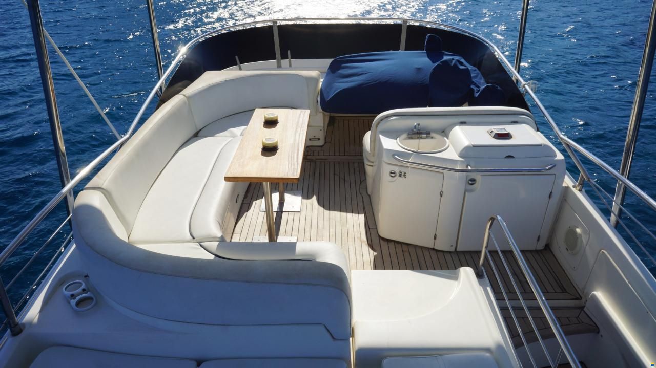 Sealine T52 FLYBRIDGE
