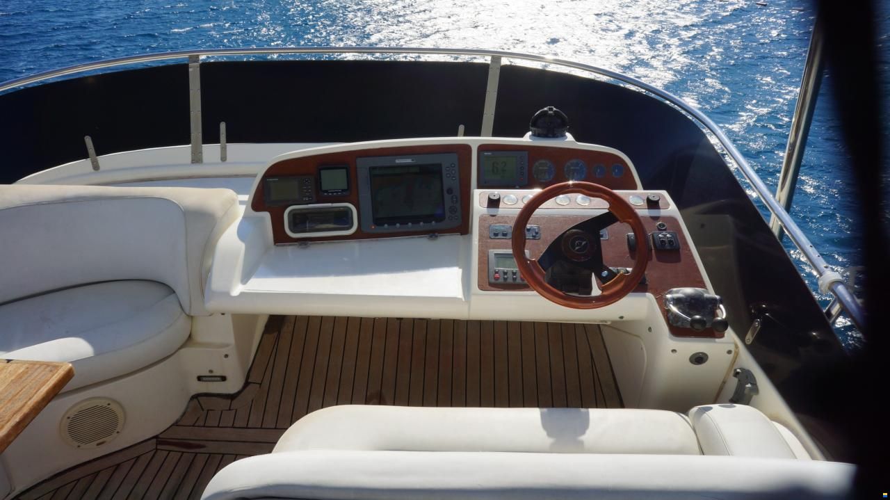 Sealine T52 FLYBRIDGE