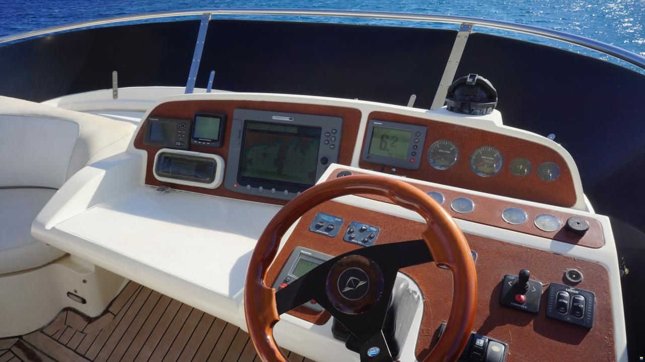 Sealine T52 FLYBRIDGE