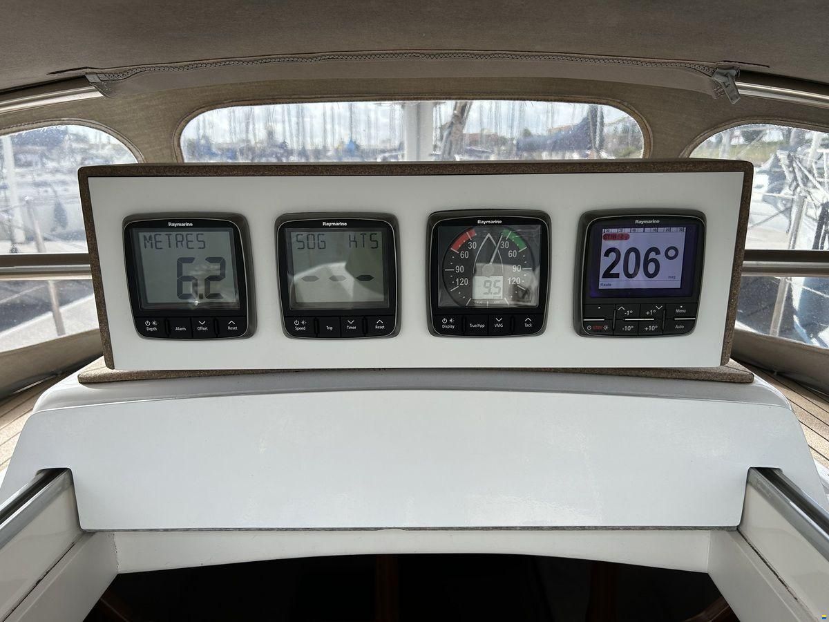 AN 25