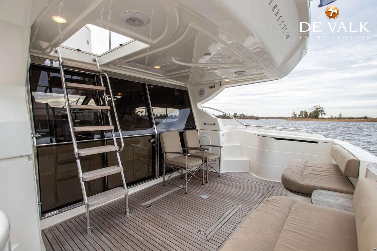 Ferretti 550