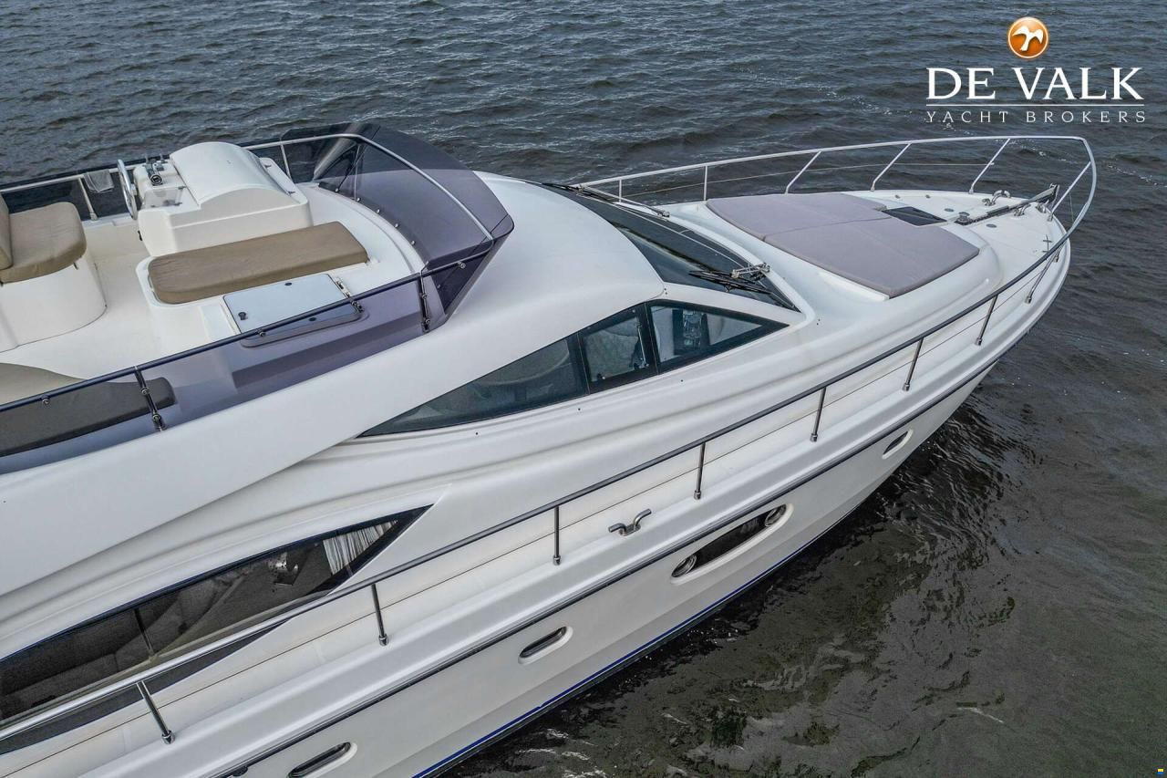Ferretti 550