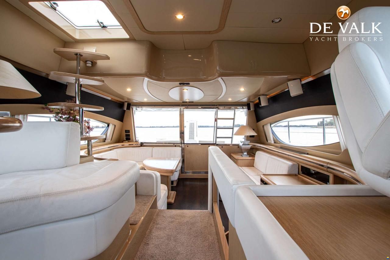Ferretti 550