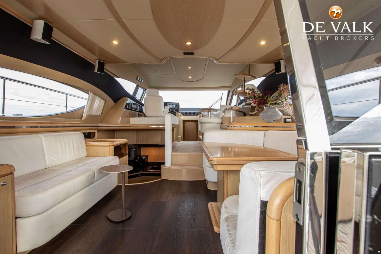 Ferretti 550