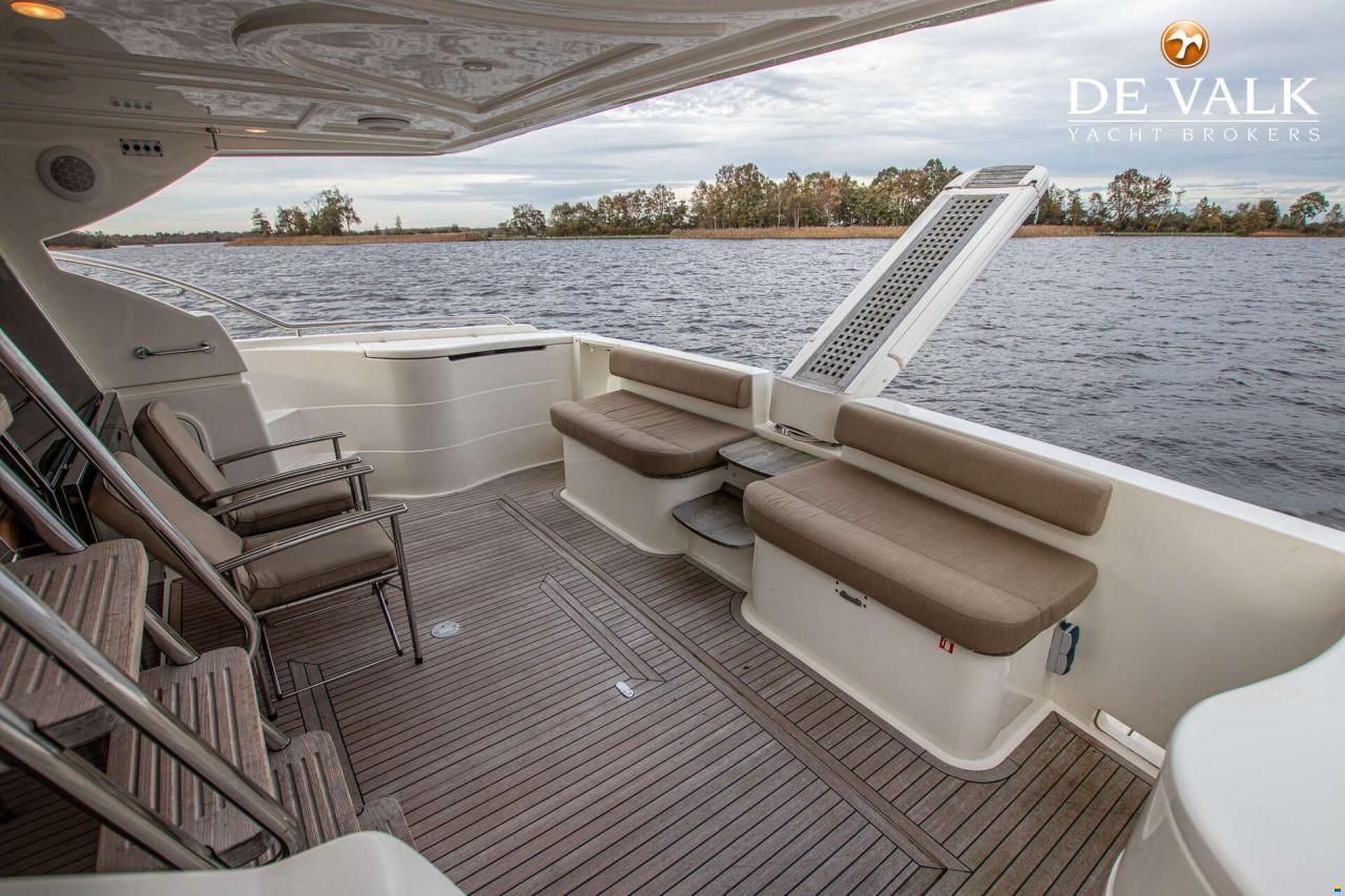 Ferretti 550