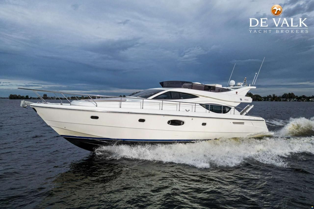 Ferretti 550